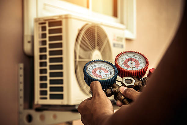 Professional Ac Installation technician working in Roscoe, TX